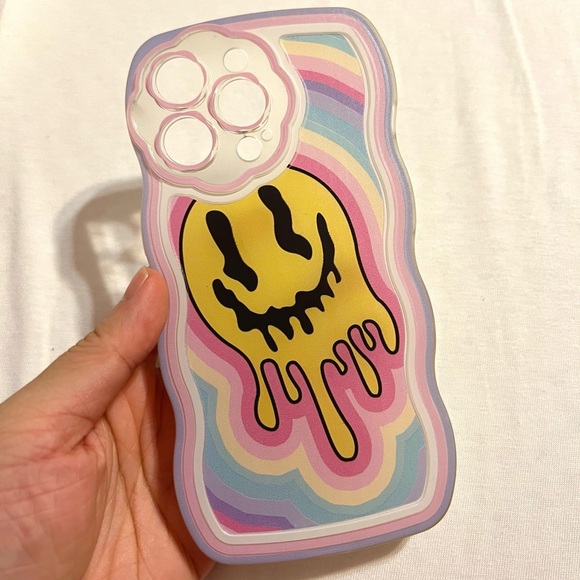 NEW Hot Topic iPhone 13 Pro Melting Smiley Emo Graphic Wavy Edge Phone Case - Picture 2 of 3